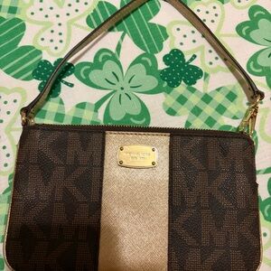 Michael kors wristlet